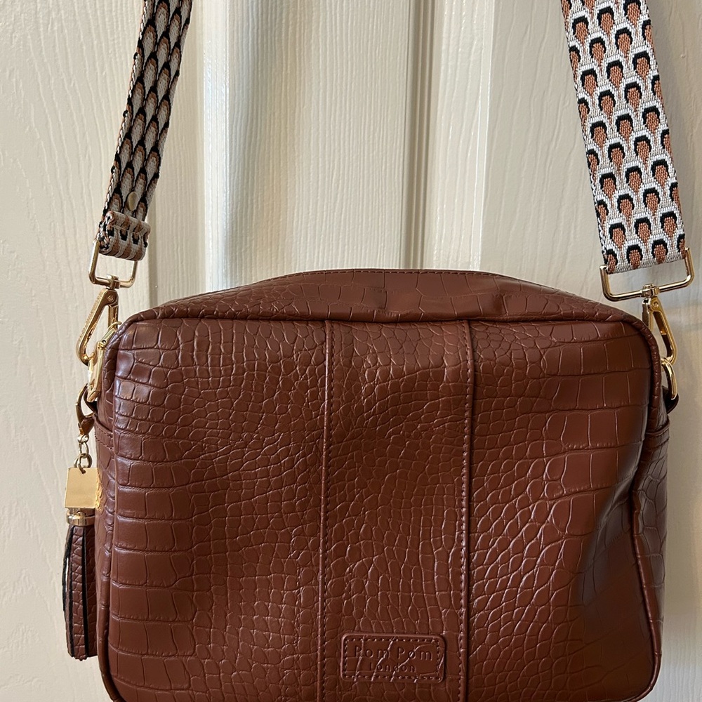 Pom Pom London city plus Brown Crocodile-Embossed Crossbody Bag